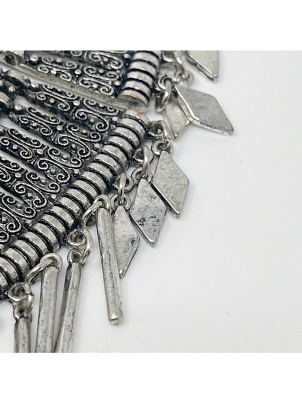 Tribal Statement Bib Necklace Maroon Cord Silver Tone Fringe Metal Etched Boho - Picture 9 of 9
